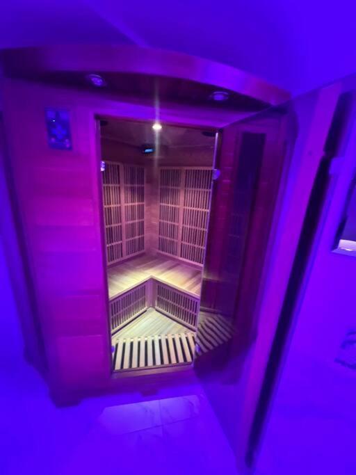Maison Appartement Triplex Avec Jacuzzi Et Sauna Saint-Etienne  Dış mekan fotoğraf